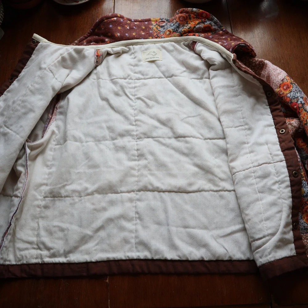 SOLD!!! Upcycled Floral Patchwork Jacket Vintage Quilt Peter Pan Collar OS - Picture 5 of 6